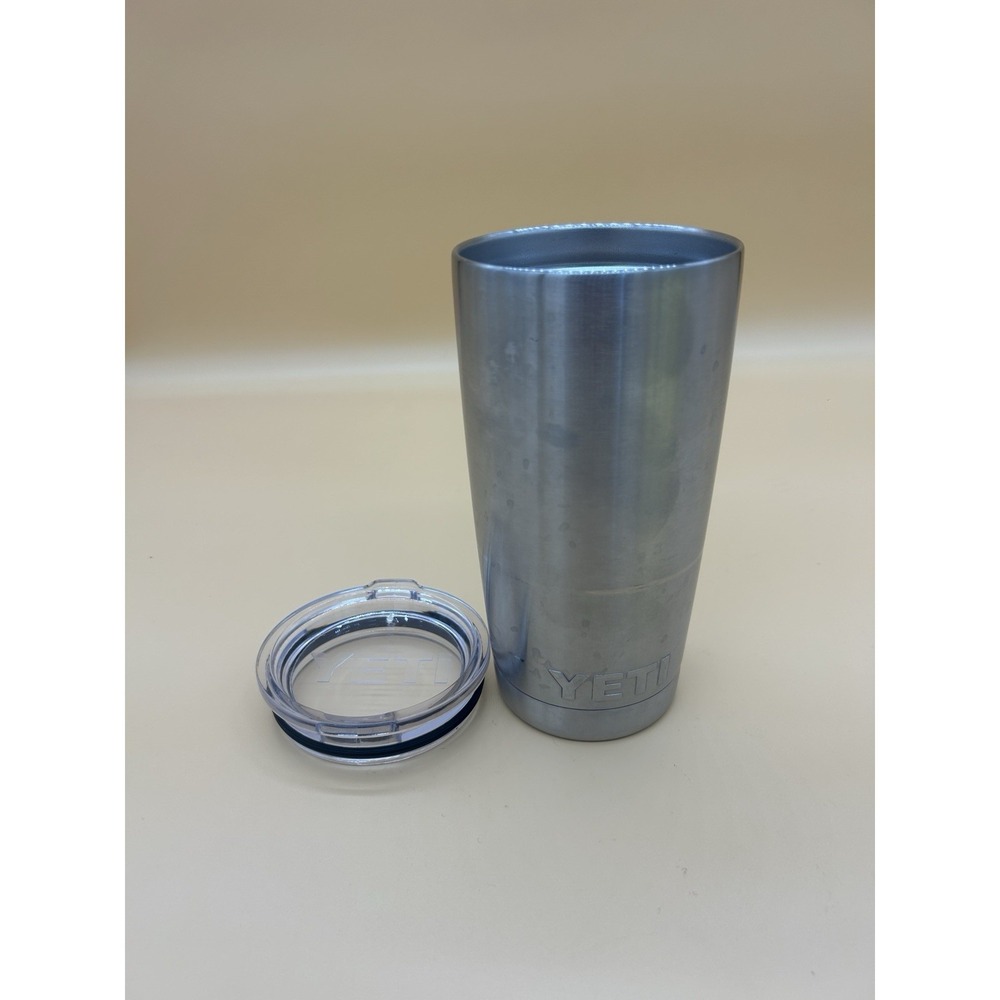 YETI Rambler 20 oz Tumbler Silver Stainless Steel Insulated Cup w/ Lid